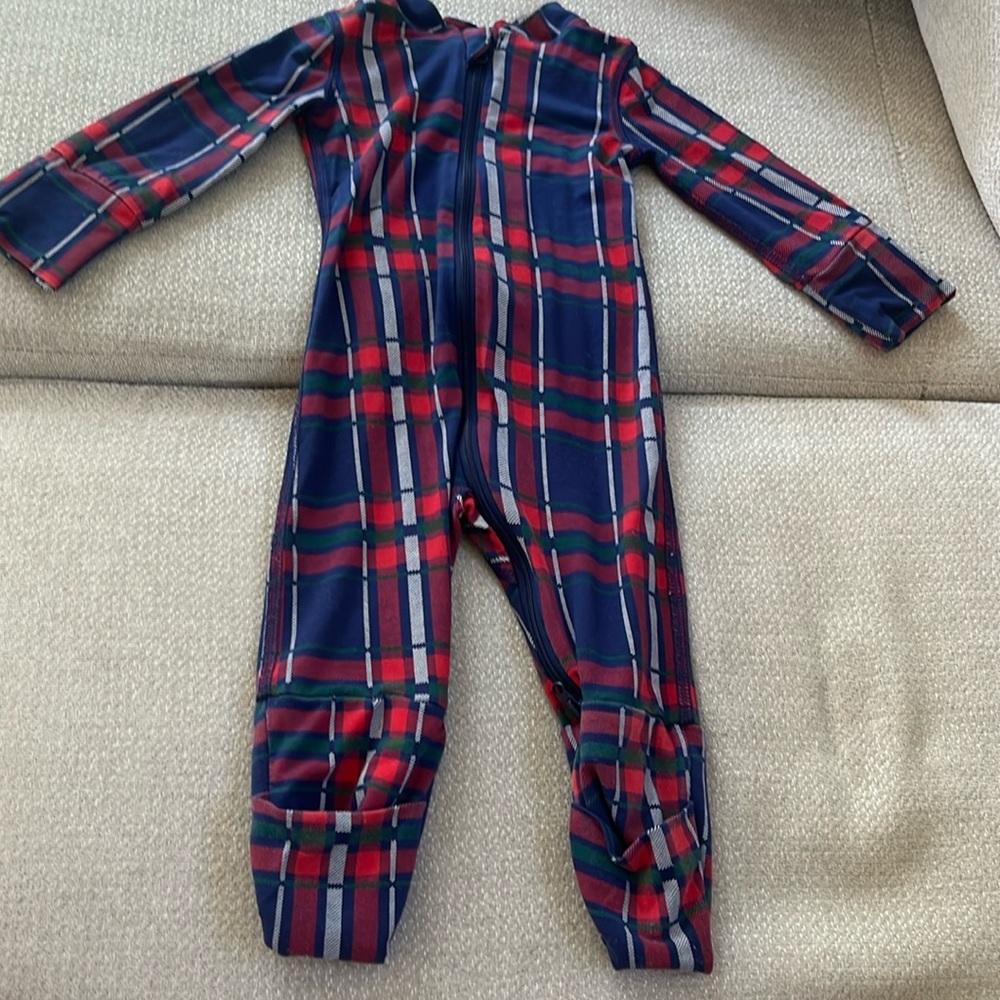 Hanna Andersson Christmas Zippy Pajama Onsie Size 0-3 tencel lyocell
